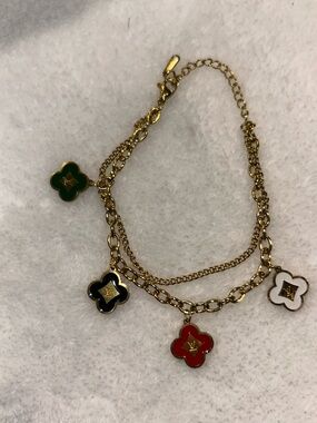 CHARM BRACELET